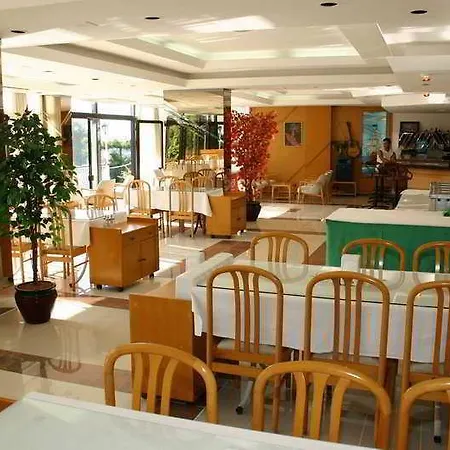 Alp מלון